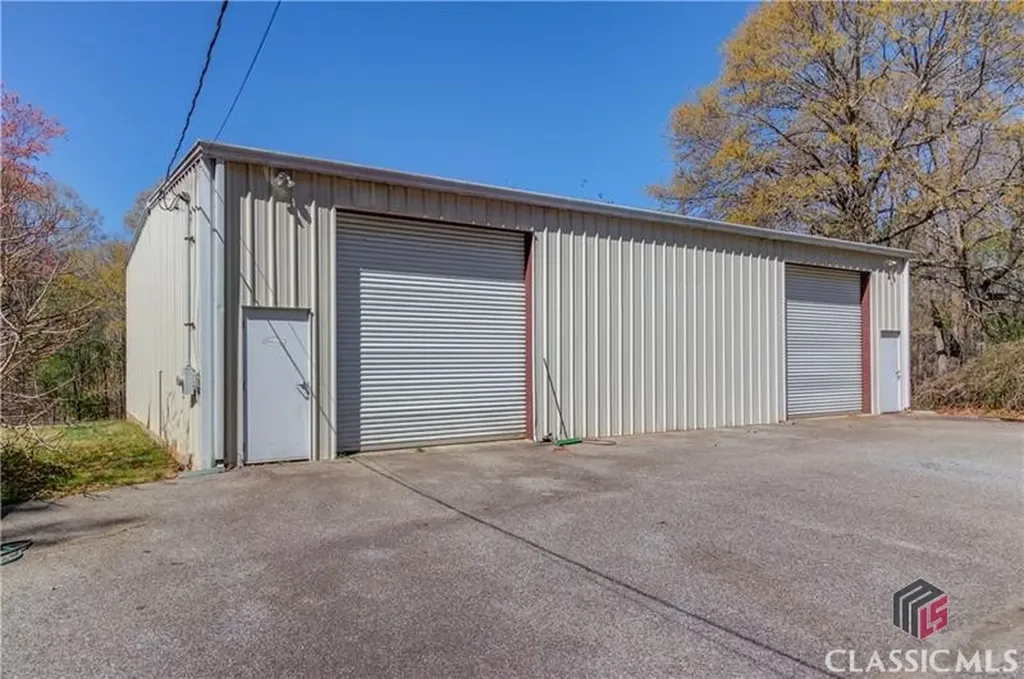 692 W Union Grove Circle Auburn GA 30011