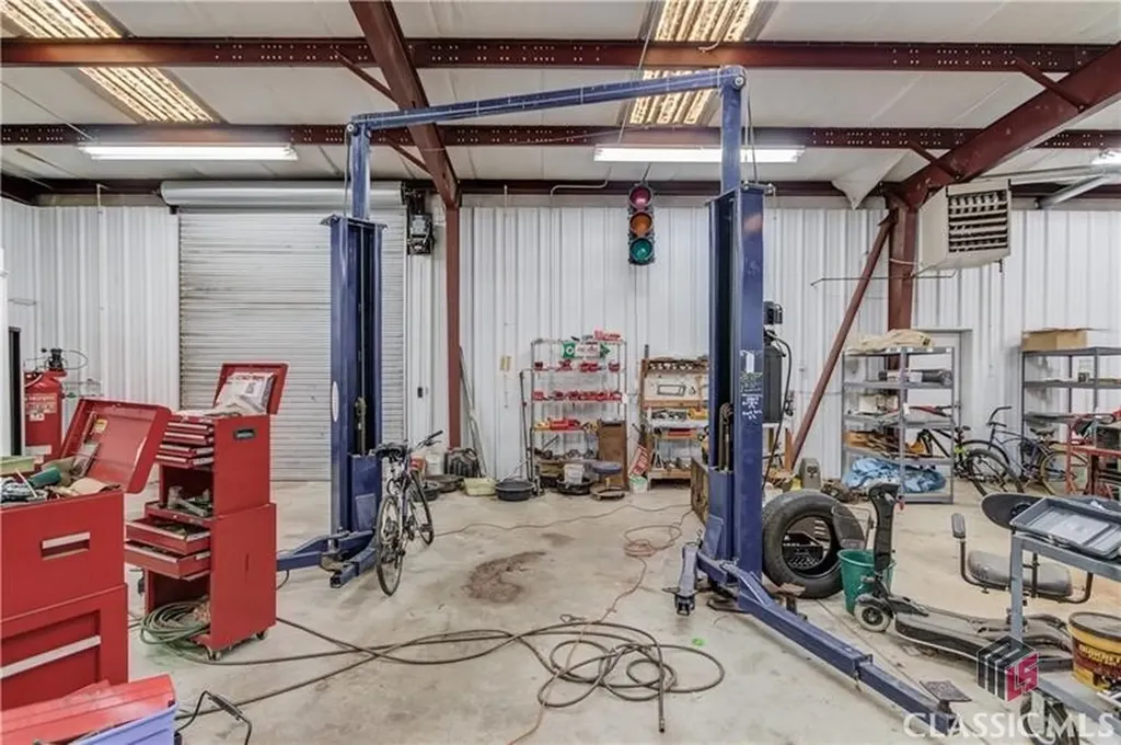 692 W Union Grove Circle Auburn GA 30011