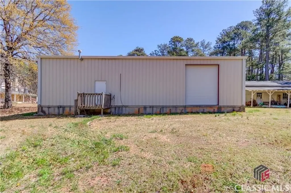 692 W Union Grove Circle Auburn GA 30011