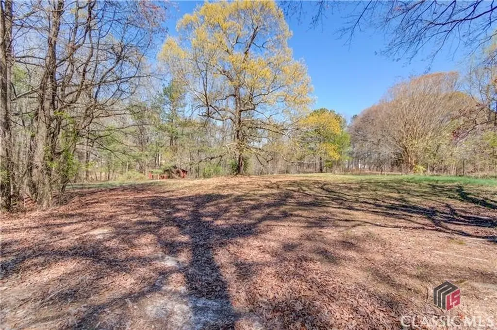 692 W Union Grove Circle Auburn GA 30011