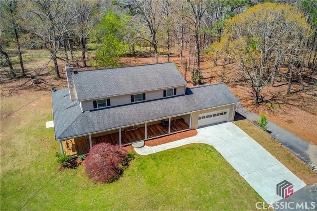 692 W Union Grove Circle Auburn GA 30011