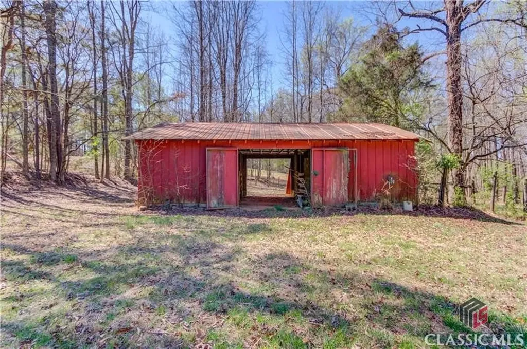 692 W Union Grove Circle Auburn GA 30011