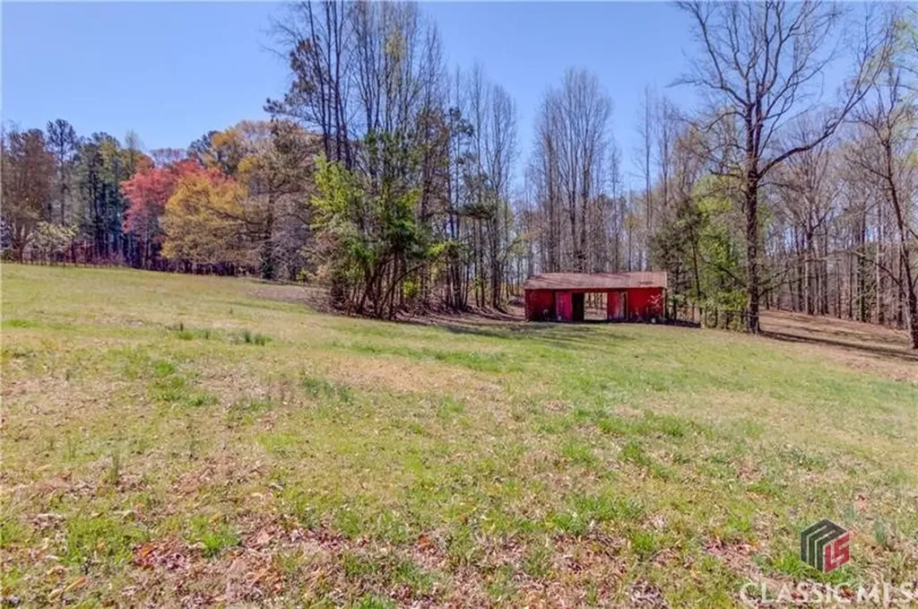 692 W Union Grove Circle Auburn GA 30011