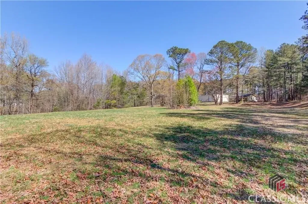 692 W Union Grove Circle Auburn GA 30011