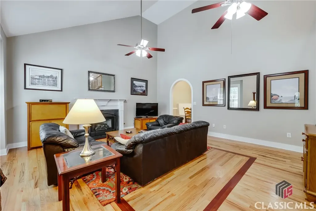 90 Hart Avenue Athens GA 30606