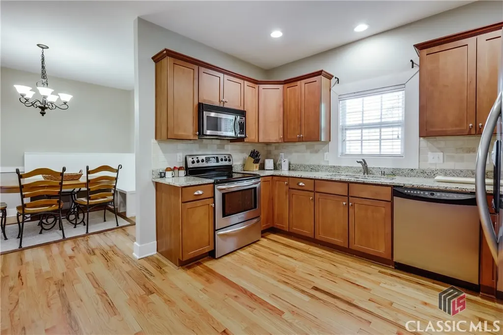 90 Hart Avenue Athens GA 30606