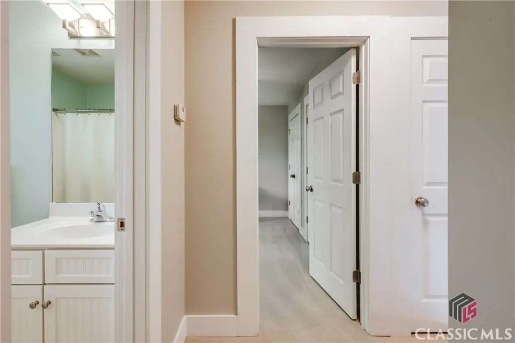 90 Hart Avenue Athens GA 30606