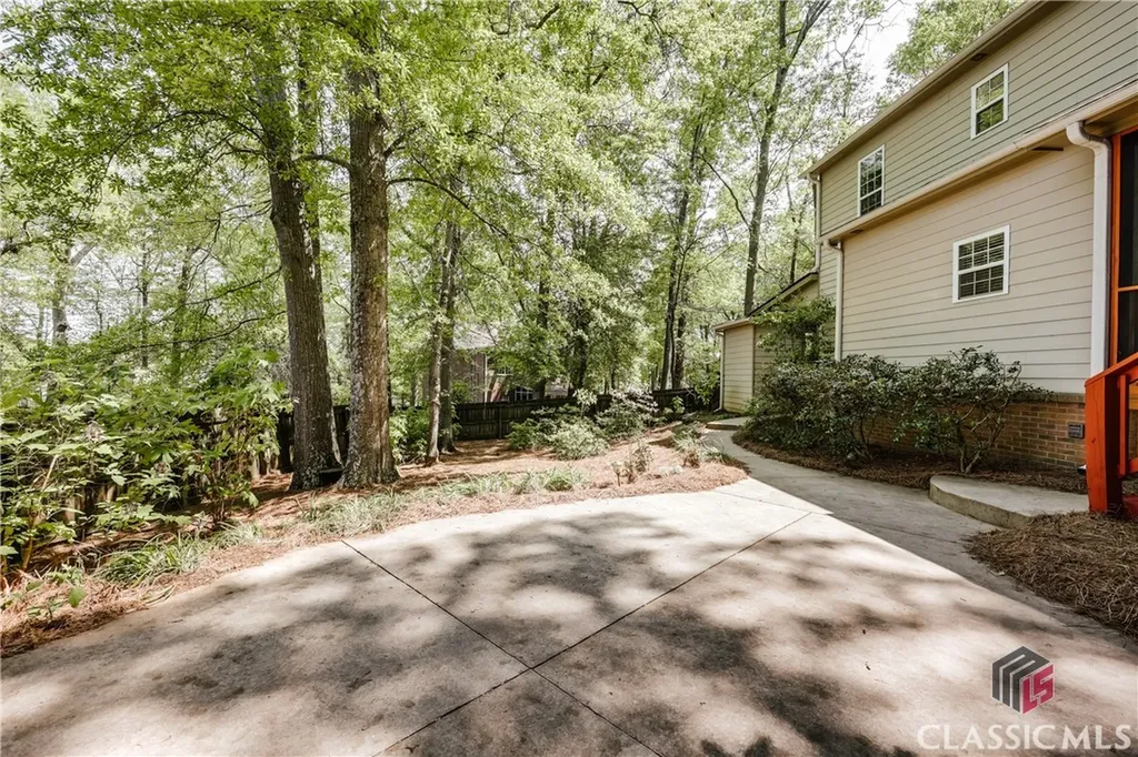 90 Hart Avenue Athens GA 30606