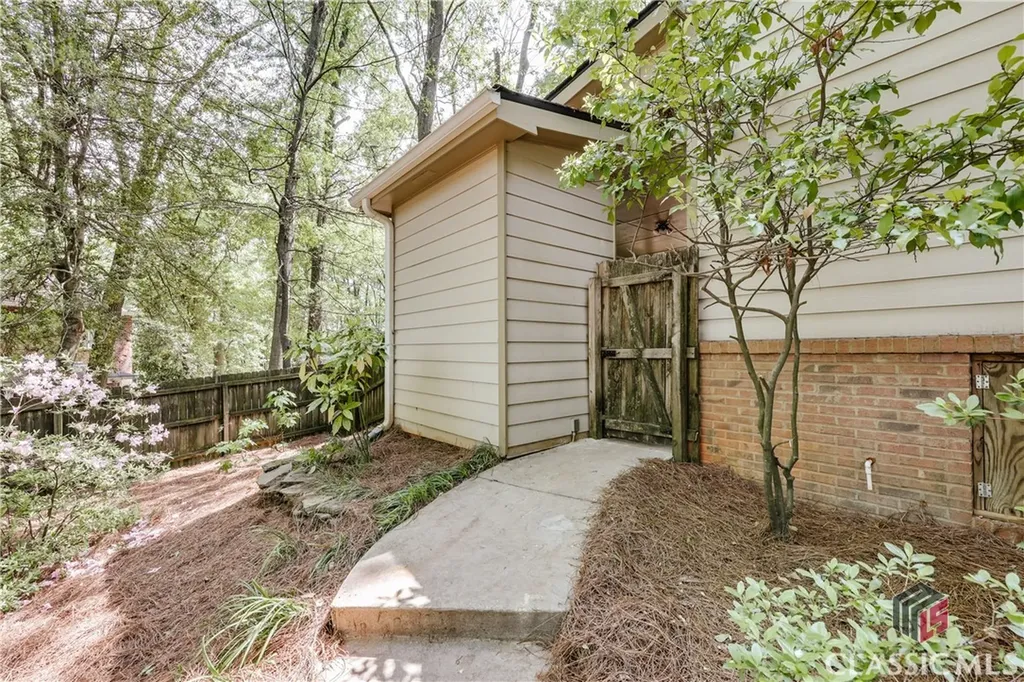 90 Hart Avenue Athens GA 30606