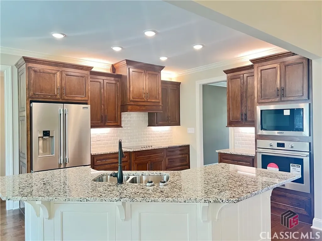 1810 Beebalm Drive Statham GA 30666