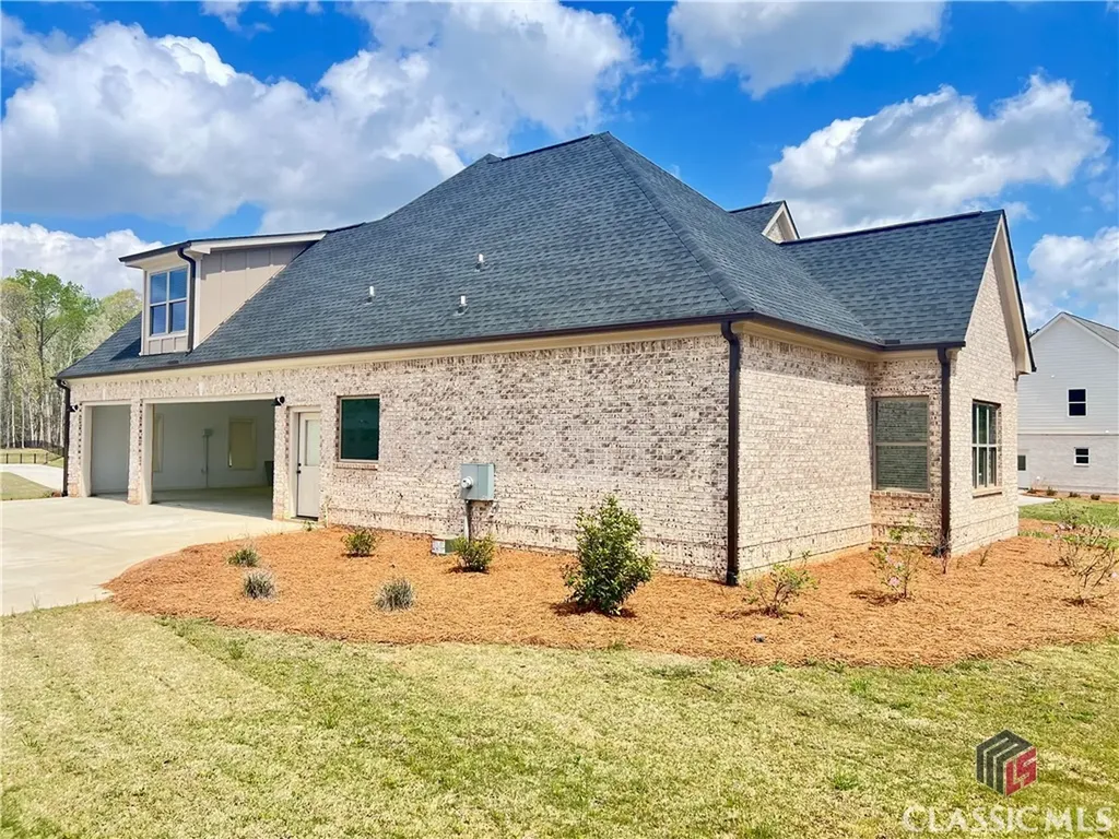 1810 Beebalm Drive Statham GA 30666
