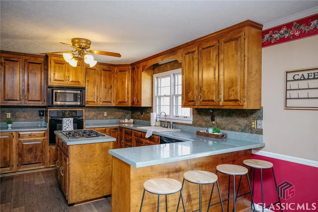 310 Sawdust Road Hull GA 30646
