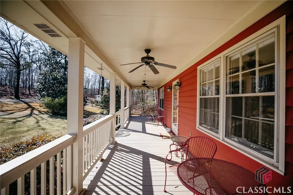 310 Sawdust Road Hull GA 30646