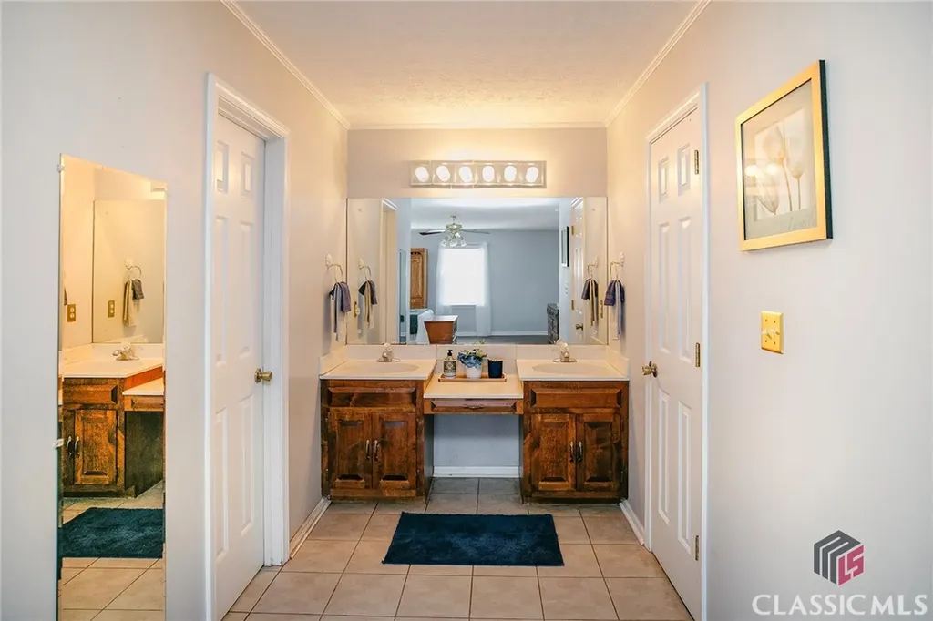 310 Sawdust Road Hull GA 30646