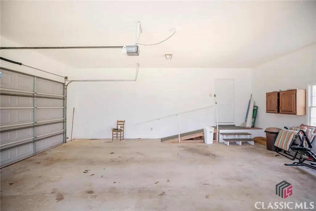 310 Sawdust Road Hull GA 30646