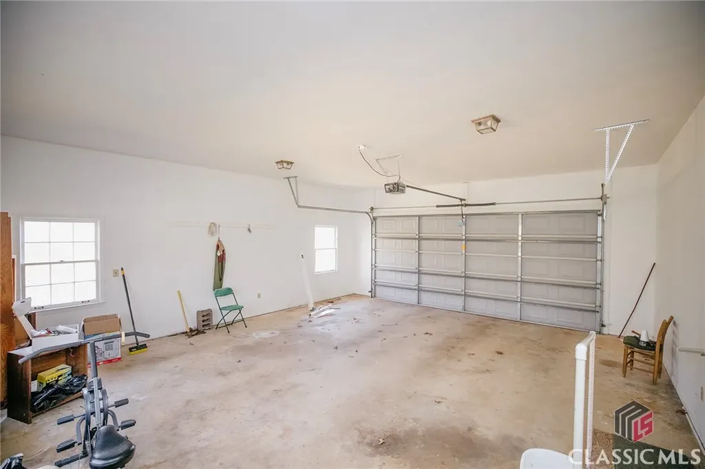 310 Sawdust Road Hull GA 30646