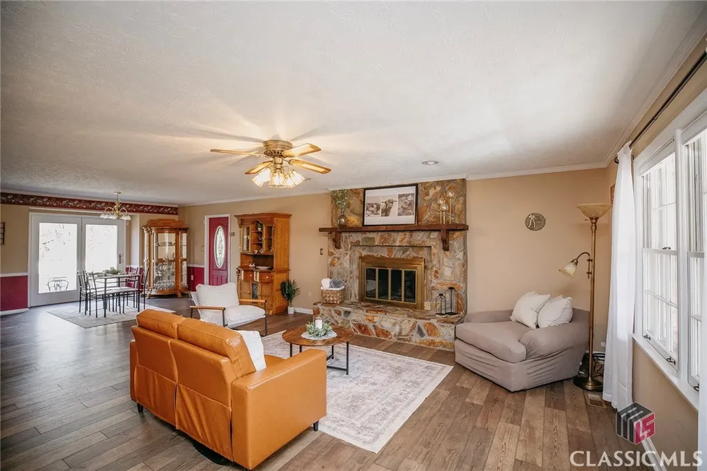 310 Sawdust Road Hull GA 30646