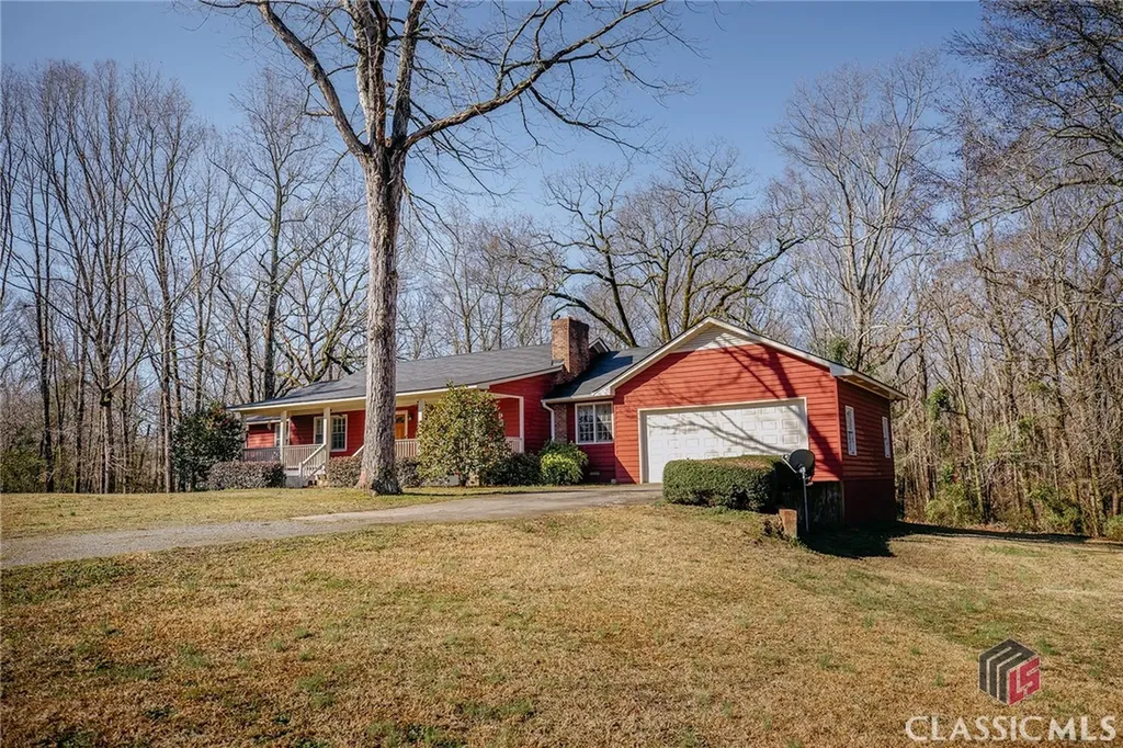 310 Sawdust Road Hull GA 30646