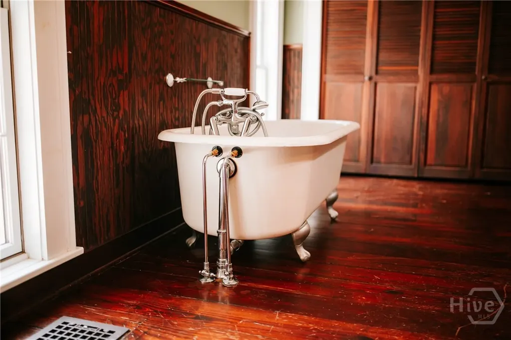 212 Yancey Road Arnoldsville GA 30619