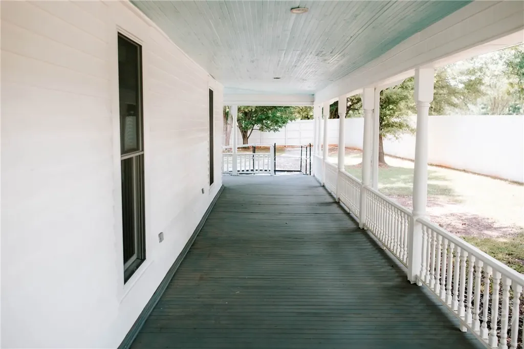 212 Yancey Road Arnoldsville GA 30619