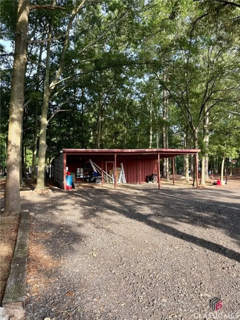 1368 Jot Em Down Road Danielsville GA 30633