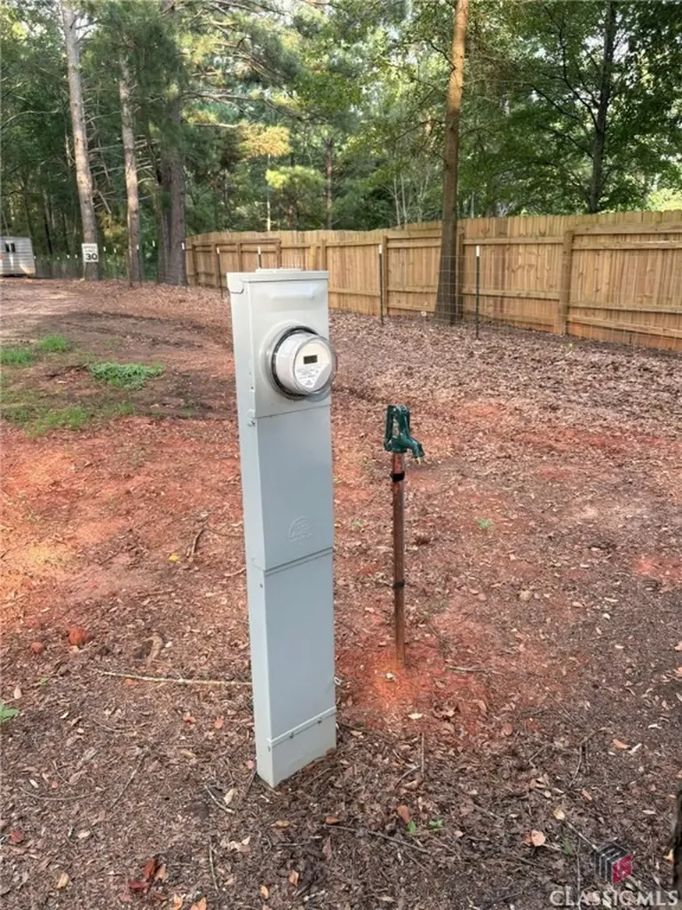 1368 Jot Em Down Road Danielsville GA 30633