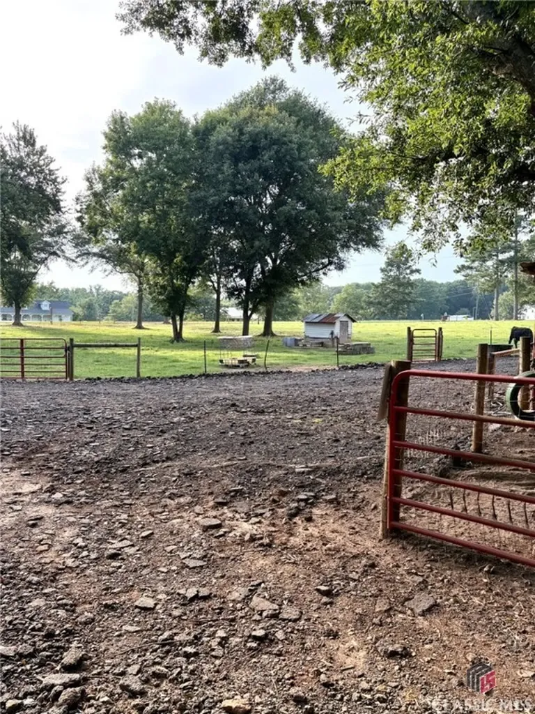 1368 Jot Em Down Road Danielsville GA 30633