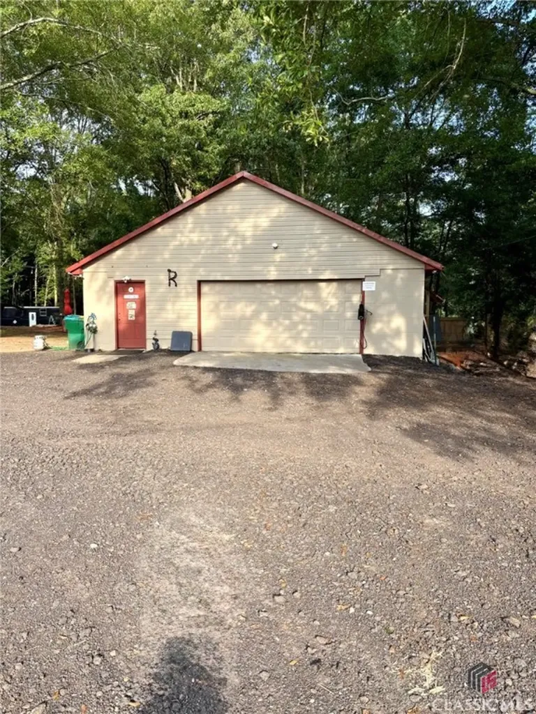 1368 Jot Em Down Road Danielsville GA 30633