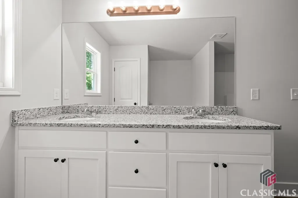 99 Sourwood Trail Colbert GA 30628