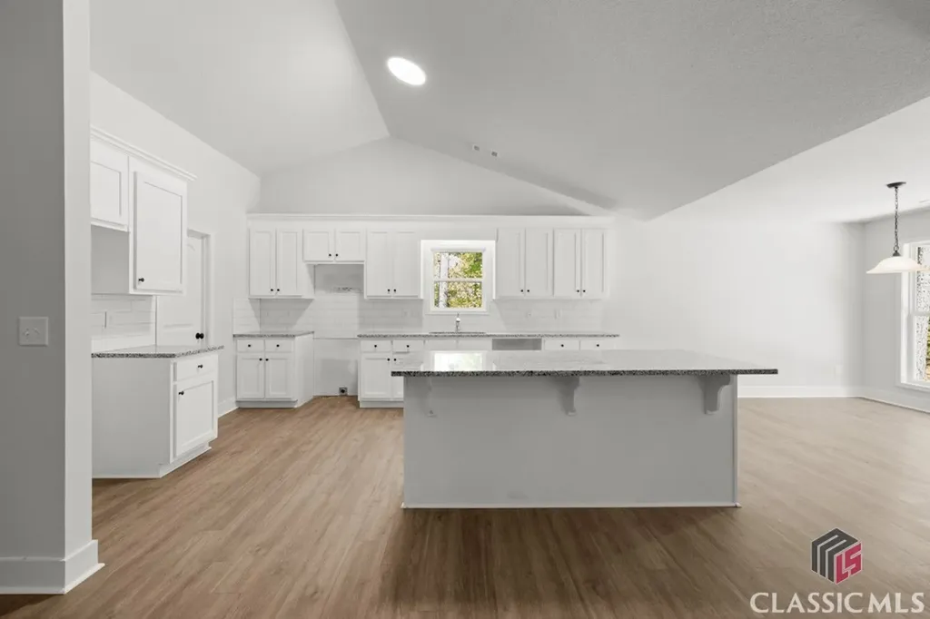 99 Sourwood Trail Colbert GA 30628