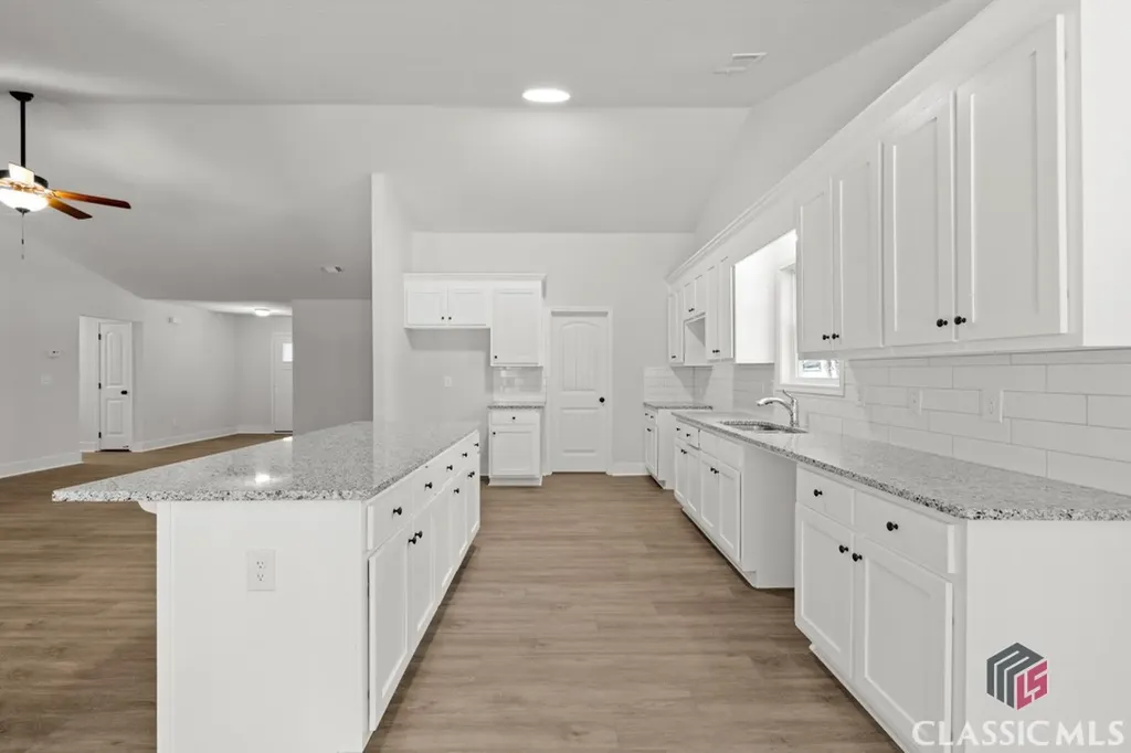 99 Sourwood Trail Colbert GA 30628