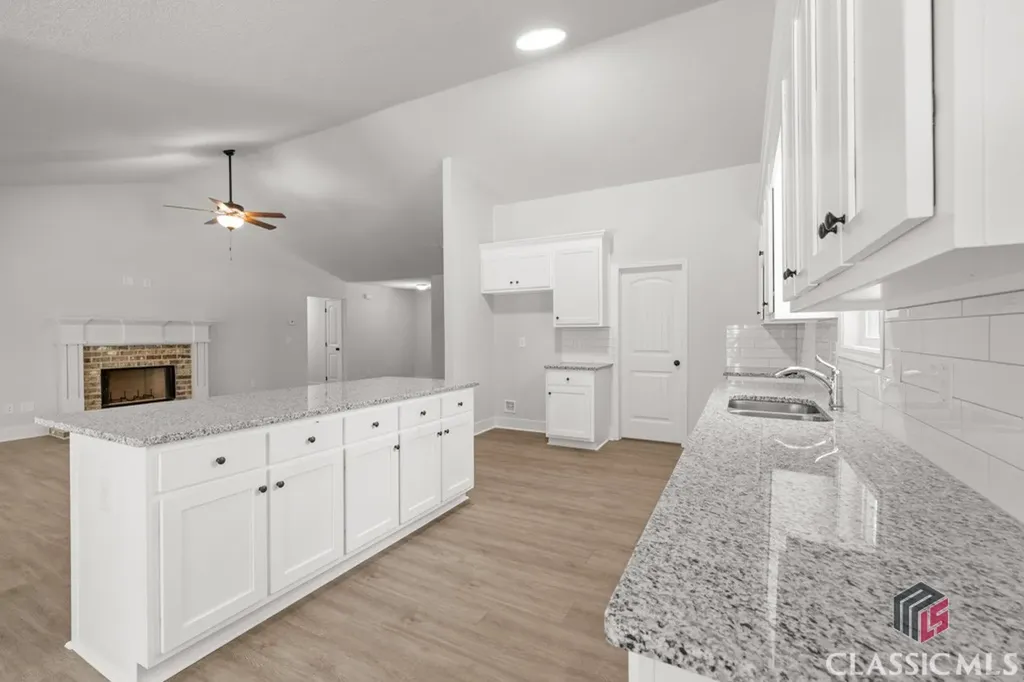 99 Sourwood Trail Colbert GA 30628