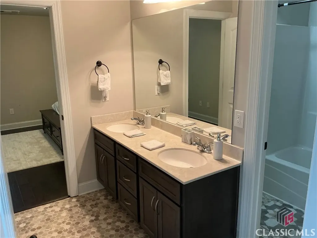 212 Meeler Circle Bogart GA 30622