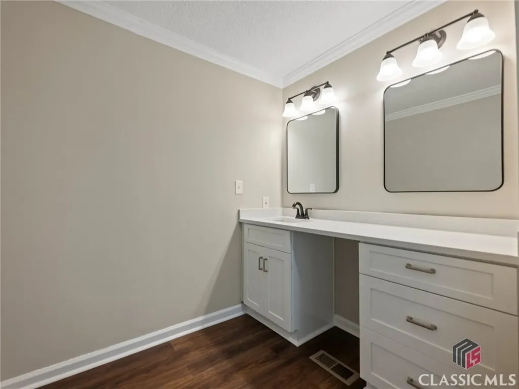 275 Hanover Drive Bogart GA 30622