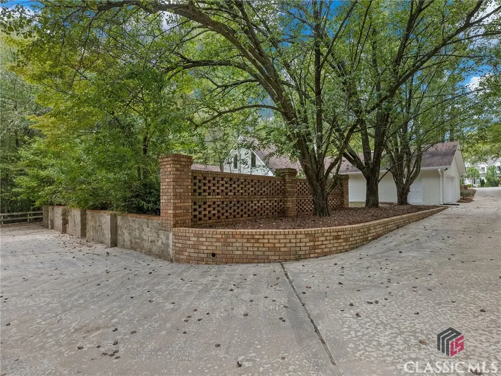 275 Hanover Drive Bogart GA 30622