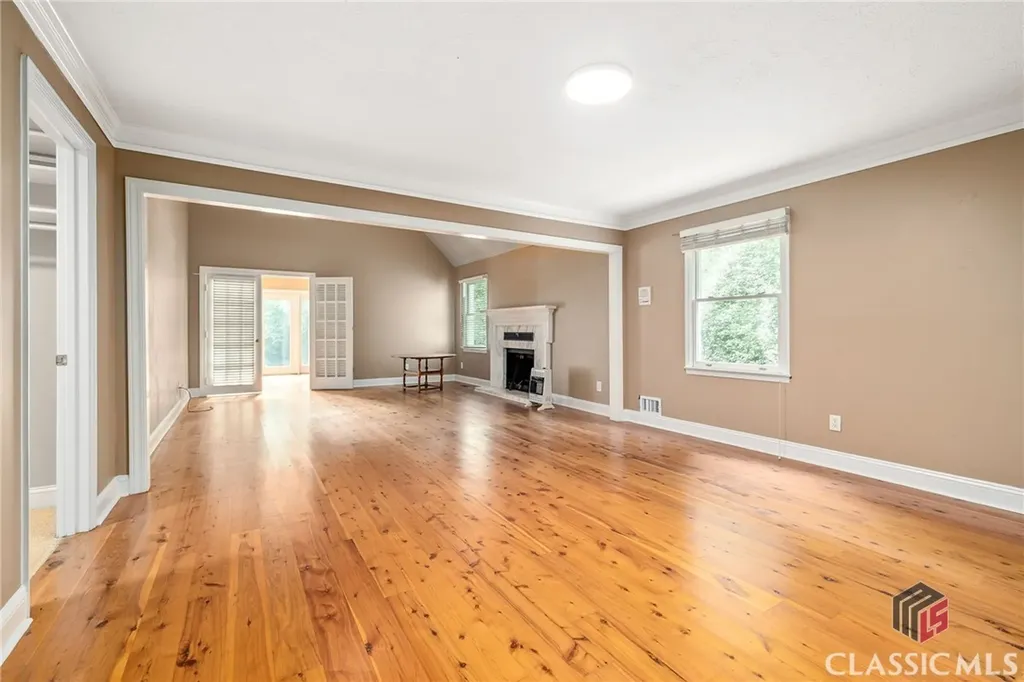 125 Deerfield Road Bogart GA 30622