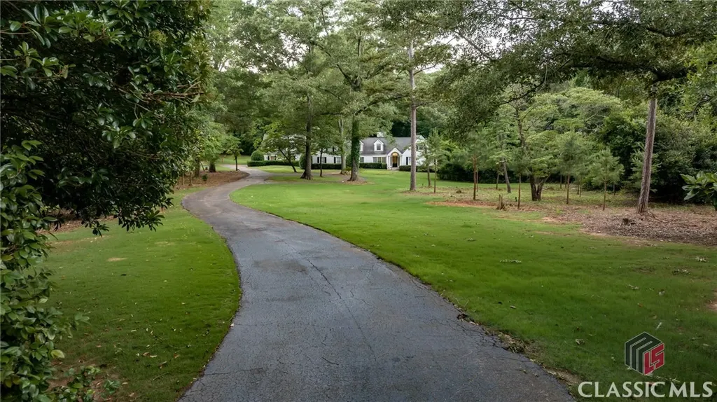 125 Deerfield Road Bogart GA 30622