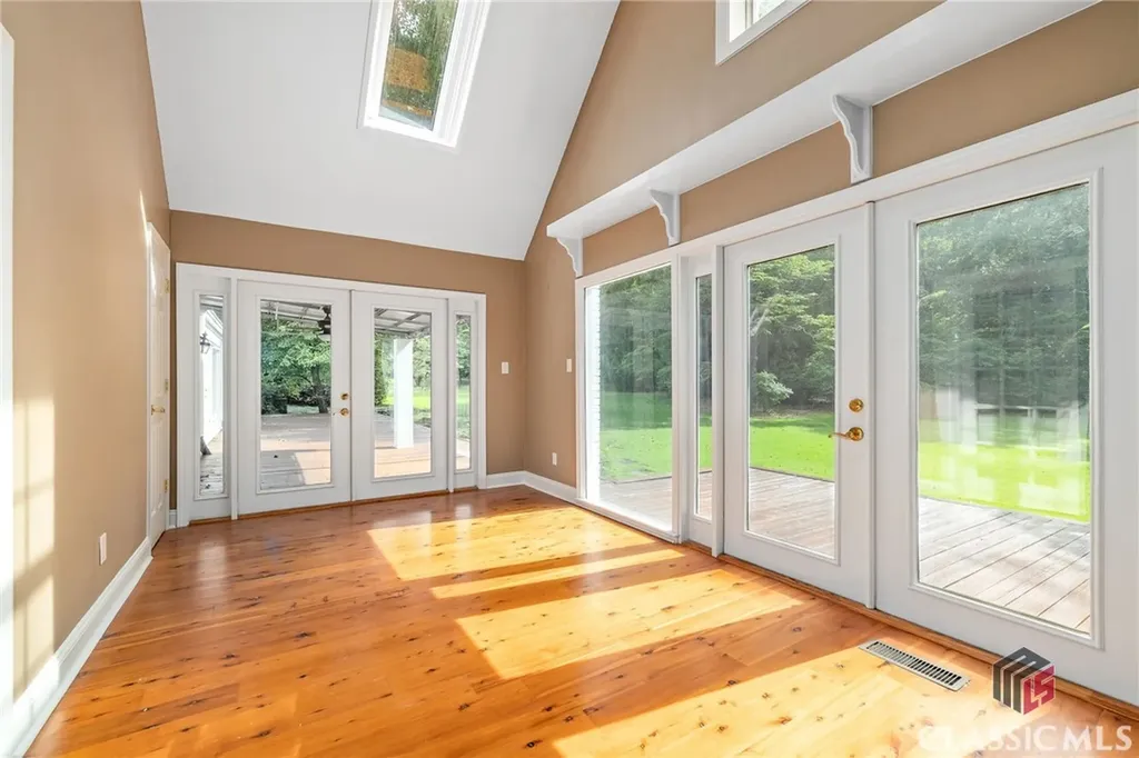 125 Deerfield Road Bogart GA 30622