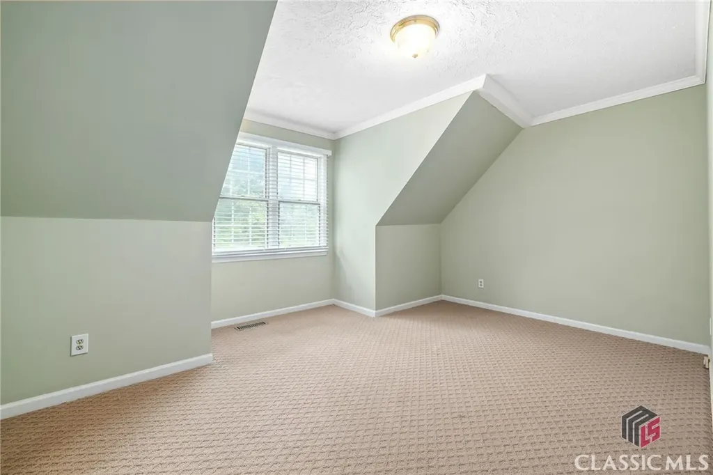 125 Deerfield Road Bogart GA 30622