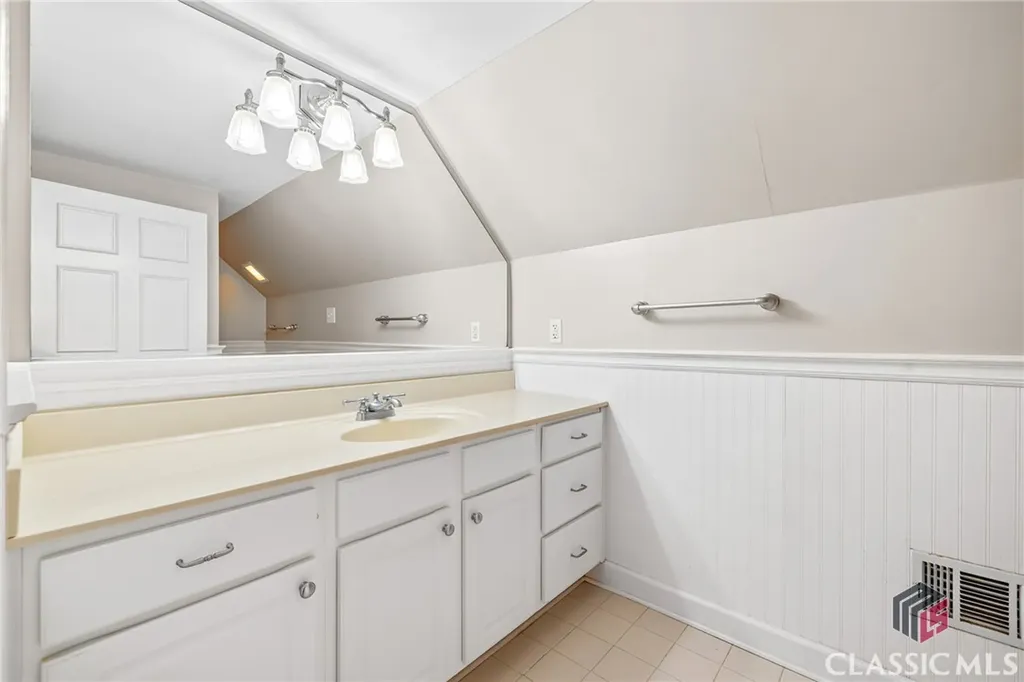 125 Deerfield Road Bogart GA 30622