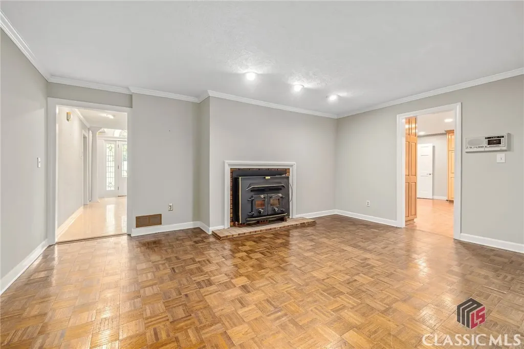 125 Deerfield Road Bogart GA 30622