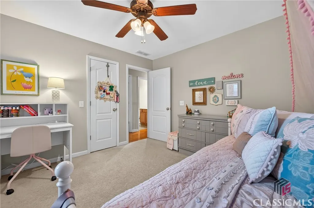 43 Emily Lane Bogart GA 30622