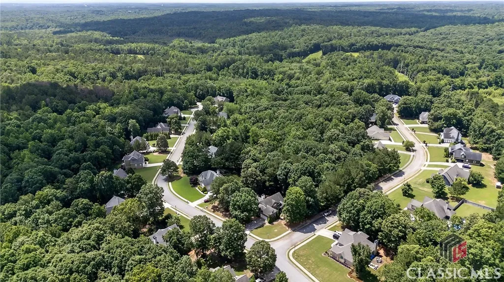 43 Emily Lane Bogart GA 30622