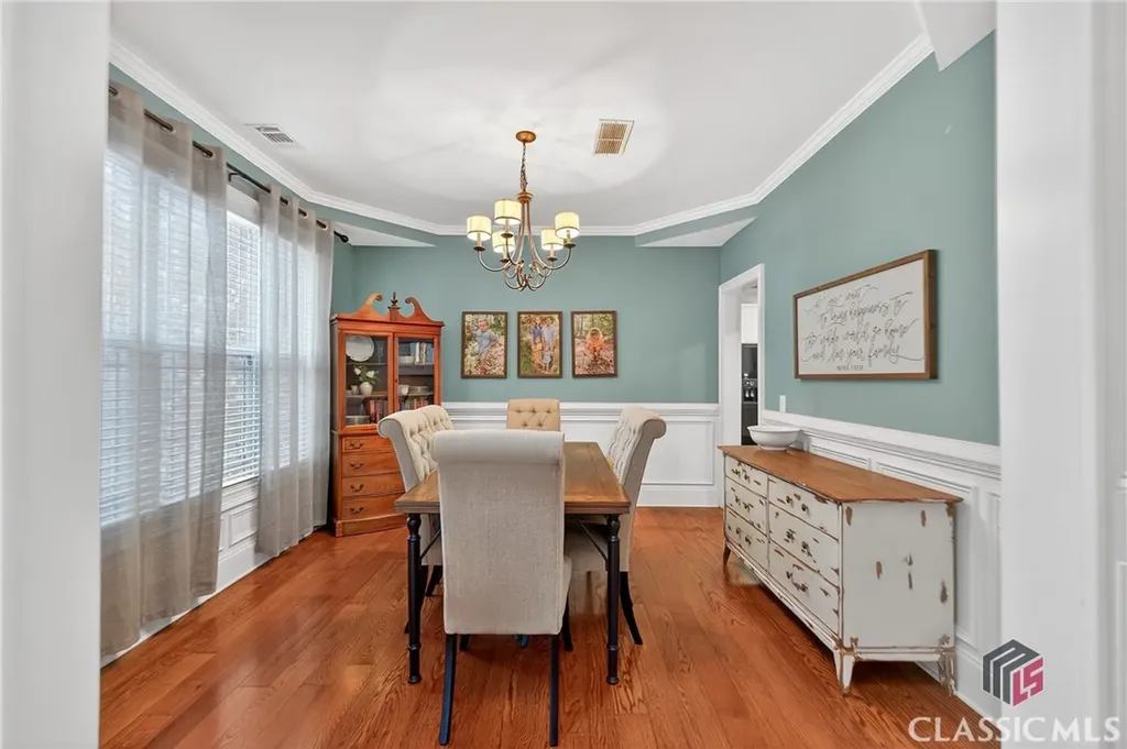 43 Emily Lane Bogart GA 30622