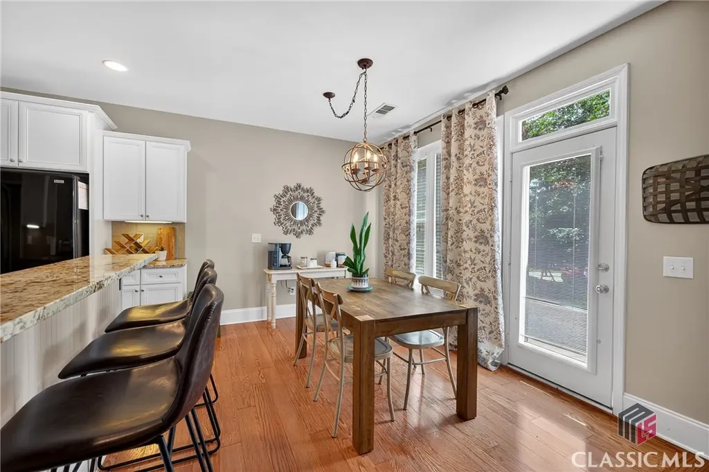 43 Emily Lane Bogart GA 30622