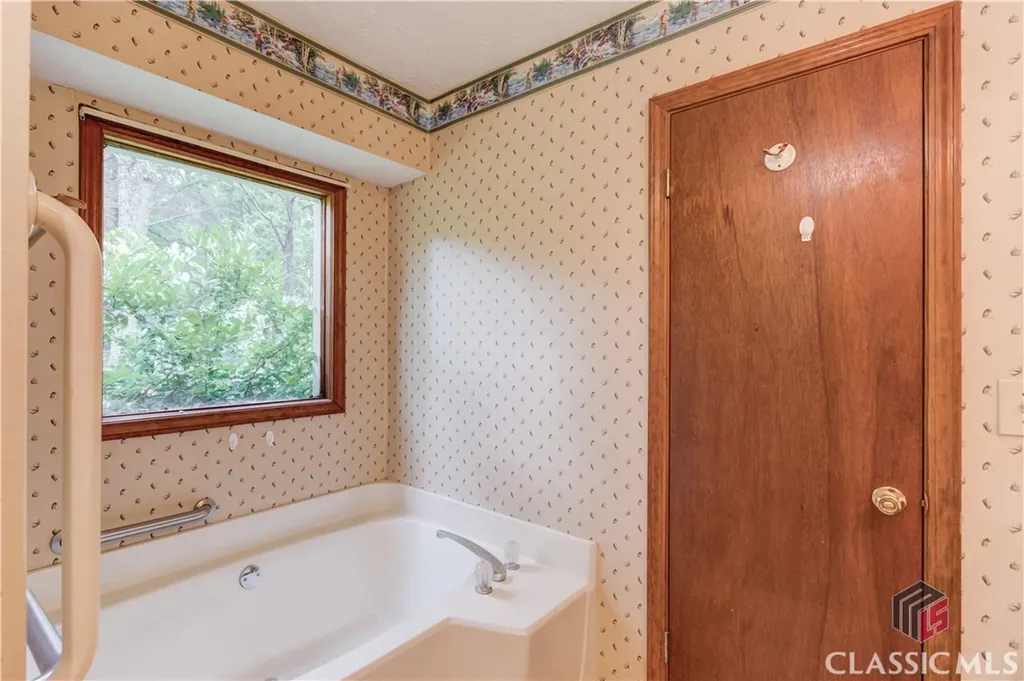 2088 Blackberry Lane Auburn GA 30011