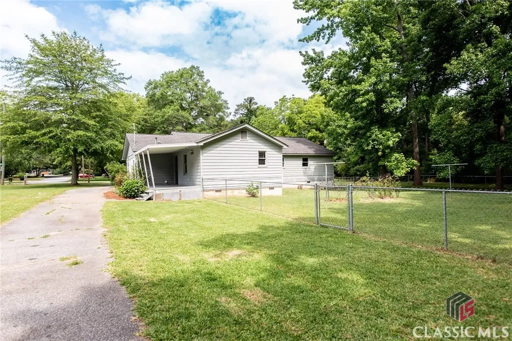 215 Cooper Road Athens GA 30605