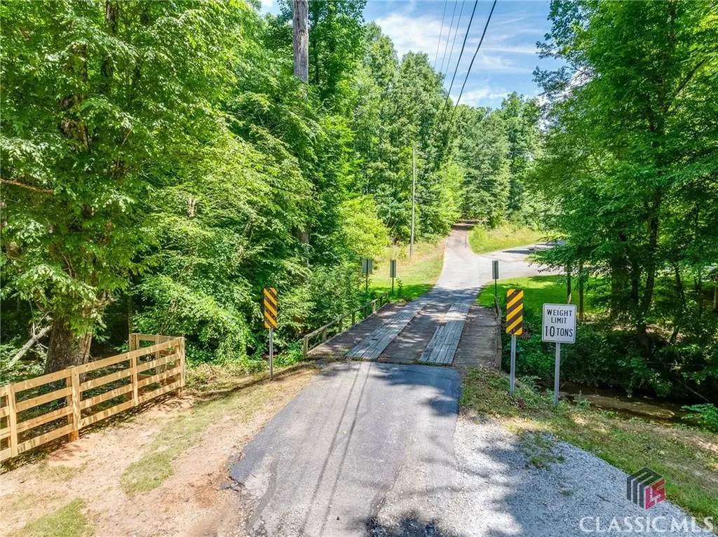 1650 Locklin Cemetery Road Monroe GA 30656