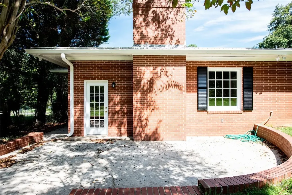 335 Greencrest Drive Athens GA 30605