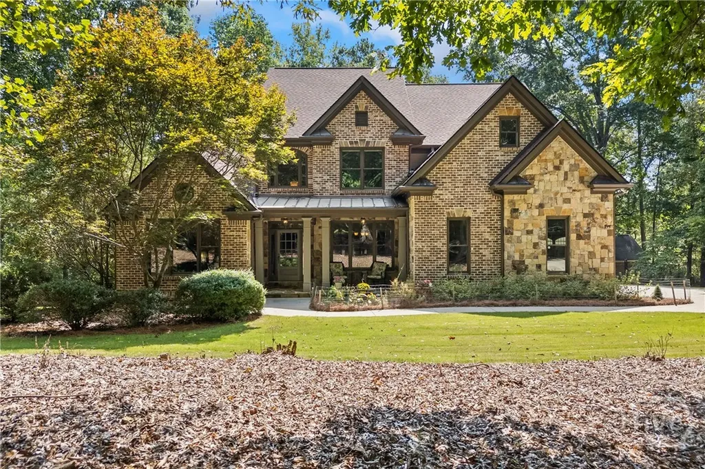 1071 Riverhill Drive Bishop GA 30621